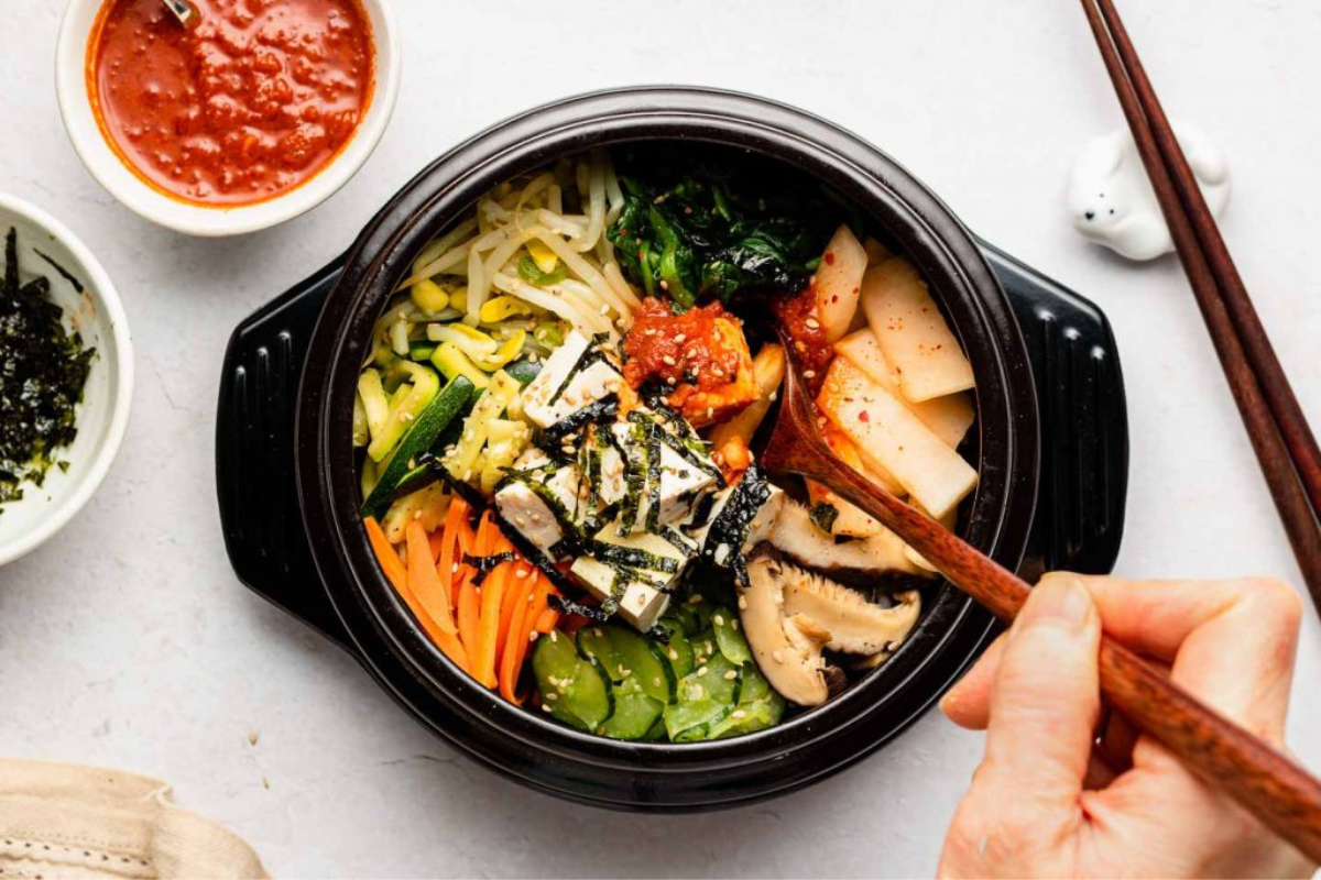 Vegan bibimbap for meatless monday